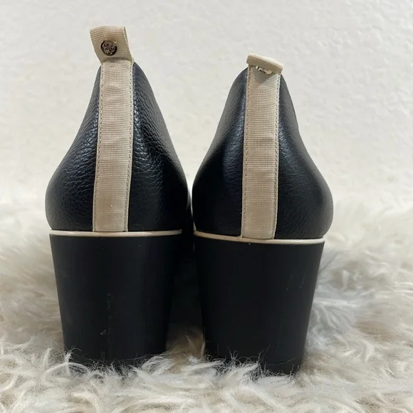 BETABRAND All Weather Wedge Heel In Black Pebbled Leather Slip On Size 11 NEW - Picture 6 of 16